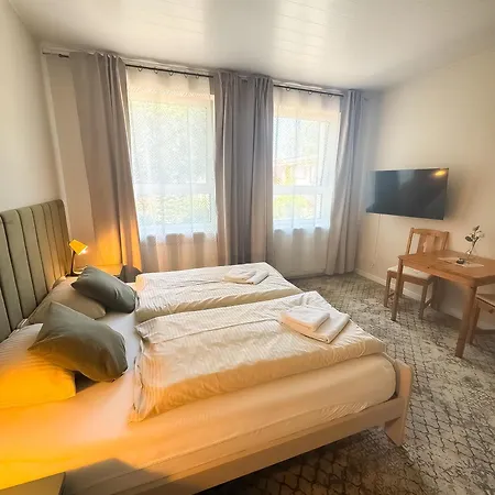 Sunny Rose Svinoústí