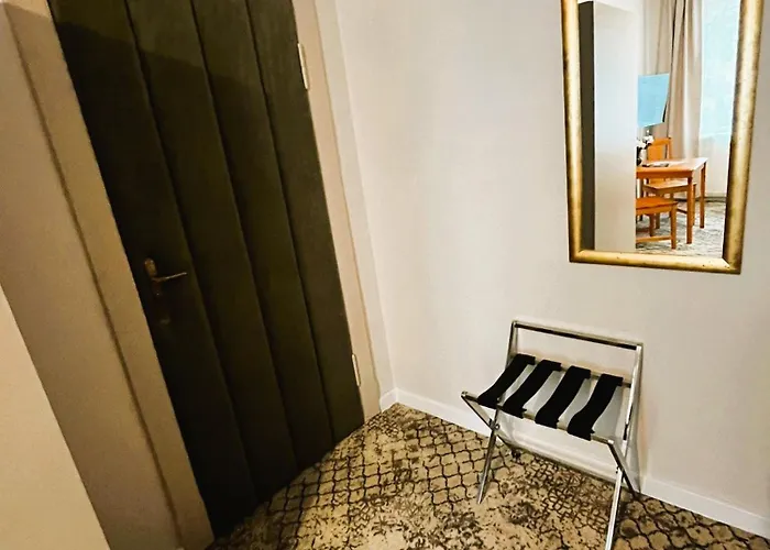 Sunny Rose Bed & Breakfast 3*