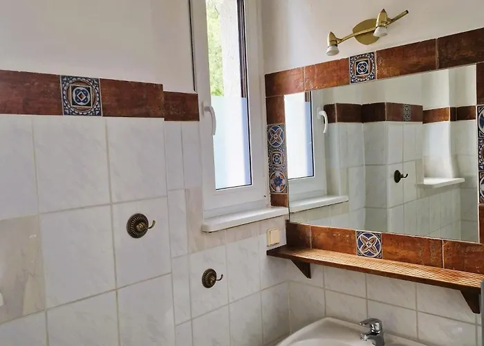 Sunny Rose Bed & Breakfast